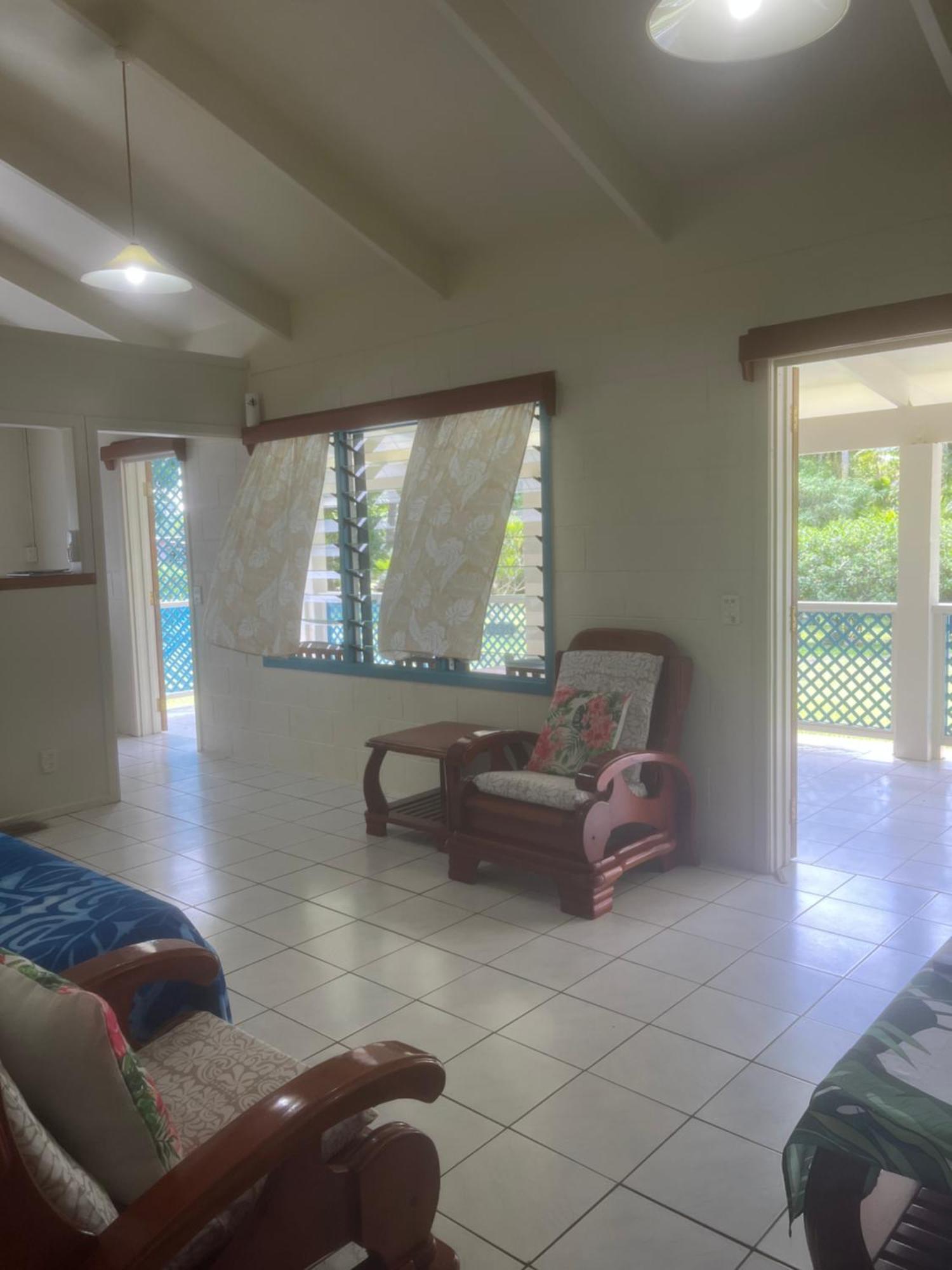 Sharnytas Guesthouse Air Conditioned Avarua Esterno foto